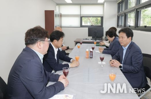 신병대 청주부시장, 송정근로자종합복지관 운영 현장 점검