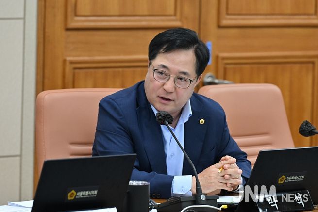 발언 중인 박석 의원