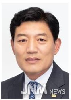 전라남도의회 정철 의원, 전국최초 '전라남도교육청 학교 청소 지원 조례안' 발의