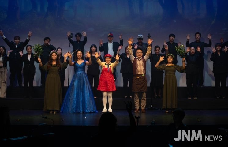 정통 합창의 틀을 깨다…전 세대가 함께한 감동의 가족뮤지컬 ‘피노키오와 파란마녀’