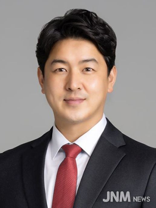 강원특별자치도의회 문관현 위원장