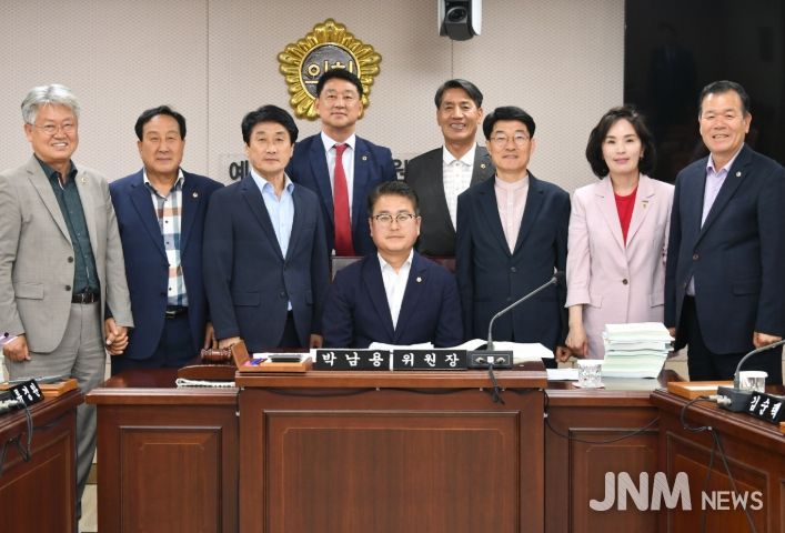 위원장 박남용 의원, 부위원장 김순택 의원 선임