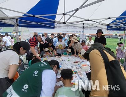 찾아가는 미술 체험’으로 시민과 소통