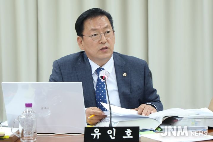 유인호 의원(보람동, 교육안전위원회, 더불어민주당)