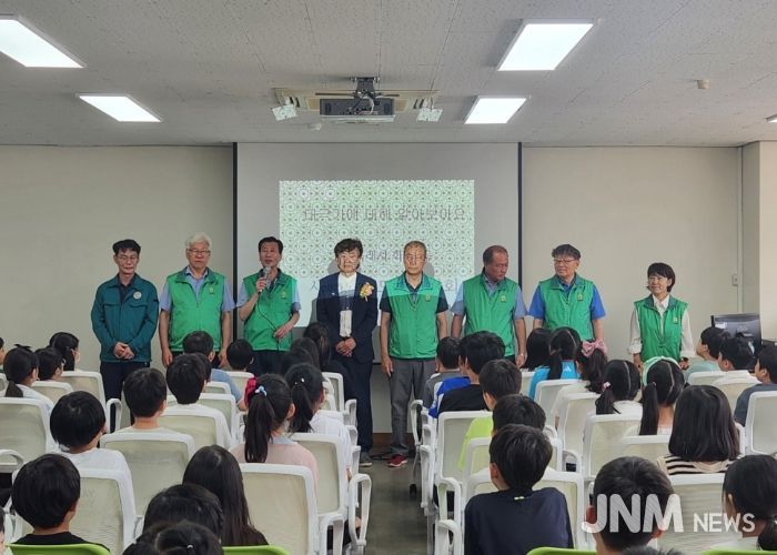고양시 화정2동 새마을지도자협의회, 지도초에서‘태극기 게양 실천 교육’ 실시