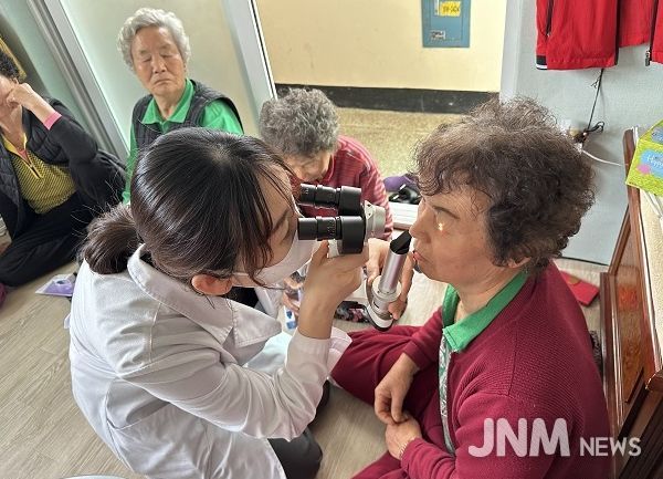 안구 질환 검진