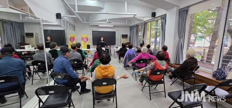 치매안심마을 유쾌상쾌 프로그램