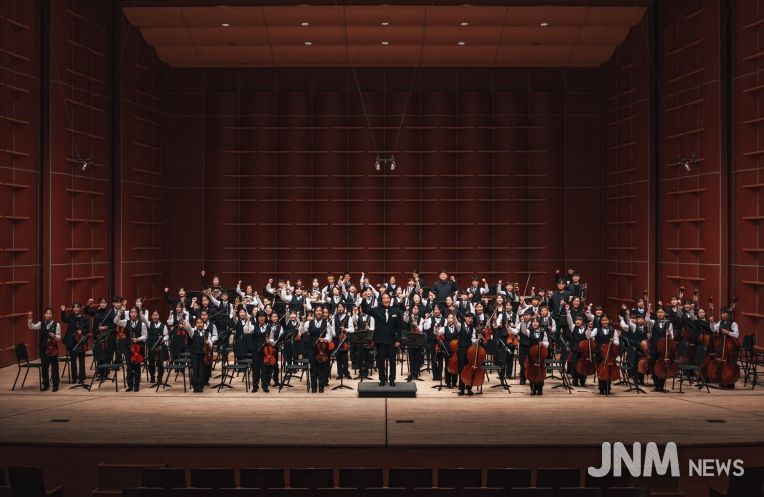 (11월 김해문화의전당에서 펼쳐지는 '꿈의 무용단 정기공연'과 '꿈의 오케스트라 정기연주회')6.꿈오공연