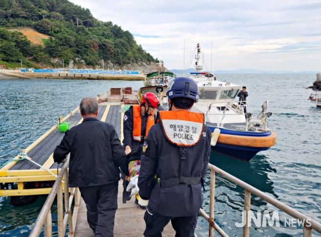 사천해경, 통영시 두미도 응급환자 이송