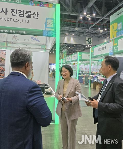 신미숙 의원, 해외 바이어가 찾는 K-수출박람회…지페어 코리아 방문