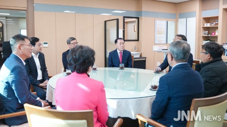 화재 피해 학생 가족에 따뜻한 손길