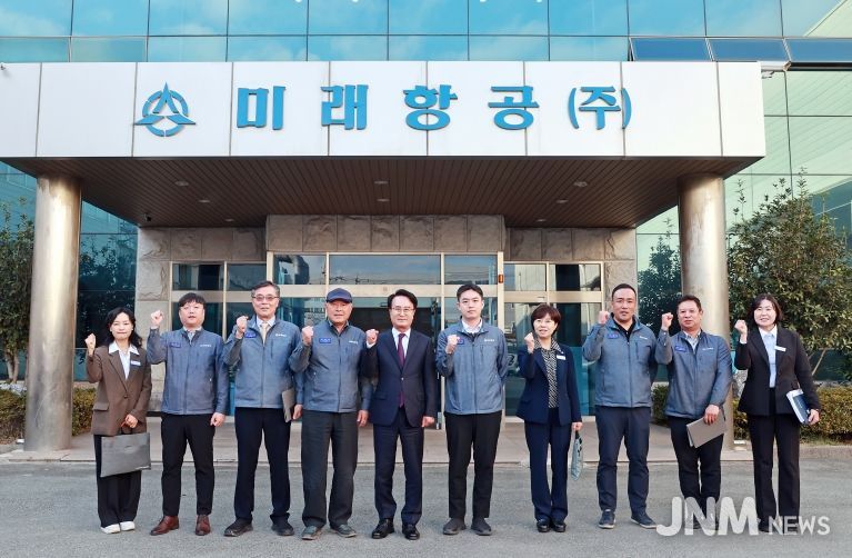사천시장, 우주항공기업 현장 방문