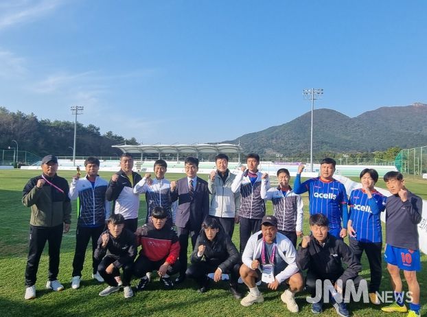 윤건영 충북교육감, 제45회 전국장애인체육대회 충북선수단 격려 위해 부산 방문