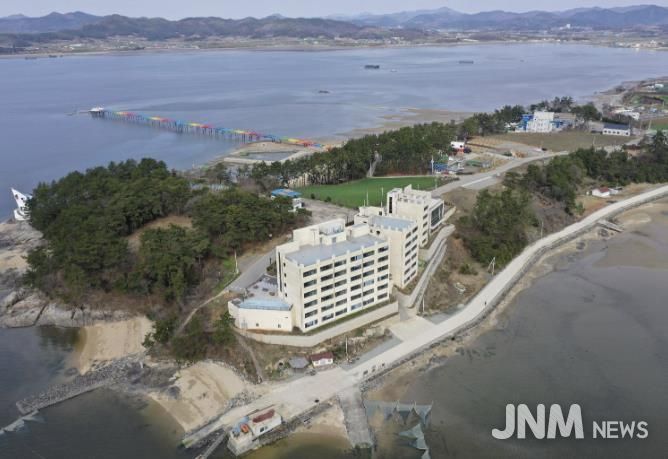 돌머리 해수욕장 전경