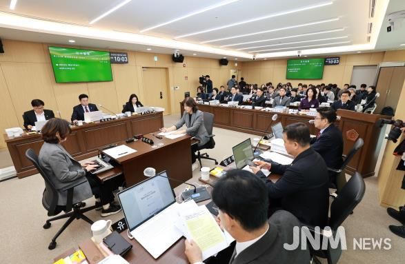 교육위, 6일까지 충청북도교육청 본청 행정사무감사