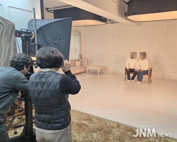 팔달구보건소가 ‘추억담기 가족사랑 사진관’을 운영하고 있다