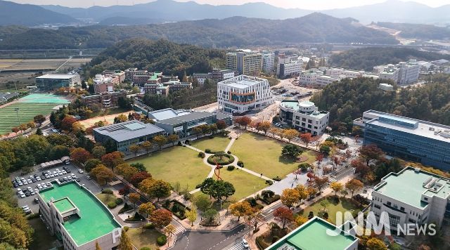 한국기술교육대학교가 6일(목) 교내 다산홀에서 ESG 선도대학 비전 선포식을 개최했다