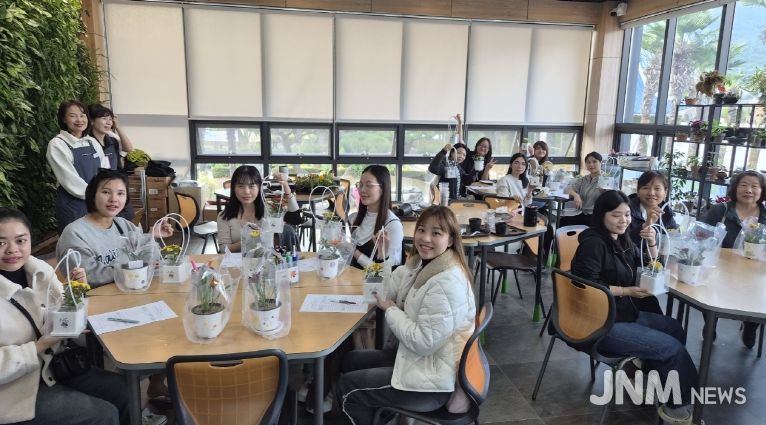 제19회 거제섬꽃축제 글로벌 관람객 체험 프로그램 성황리에 종료