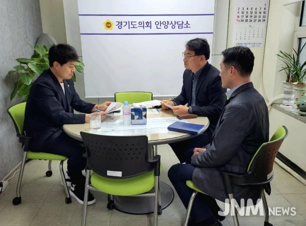 경기도의회 유영일 의원, 경기기후위성 발사 기념 행사 관련 보고 가져