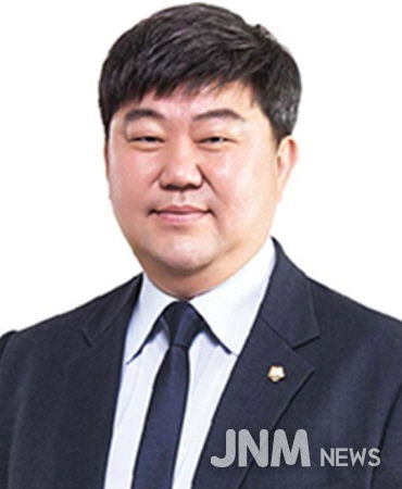 부산광역시의회 전원석 의원, “보전하겠다던 이기대, 대규모 예술공원으로 개발 전환... 정책 일관성 상실”