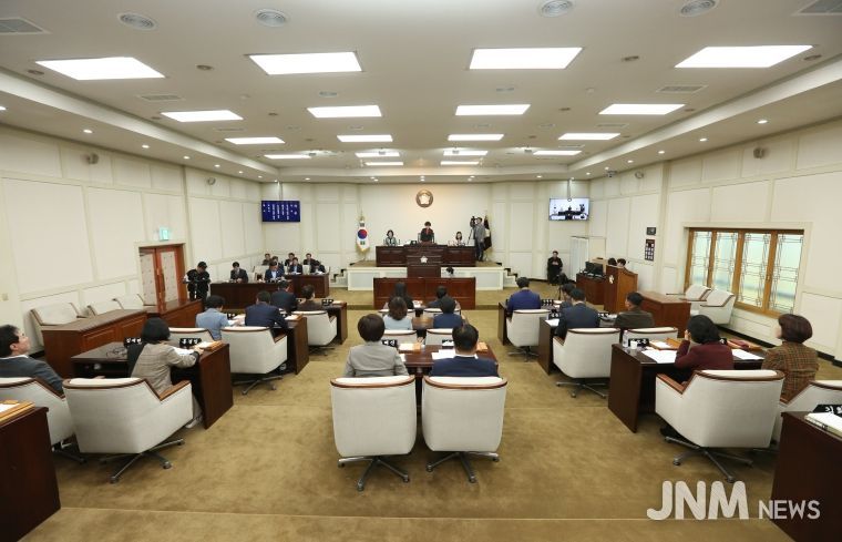 대구 수성구의회는 11일 제273회 제2차 정례회 제1차 본회의를 시작으로 39일간의 의사일정에 돌입한다.