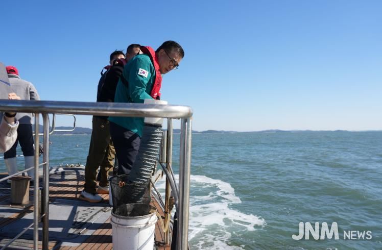 때 이른 황백화에 서천 김 양식 비상