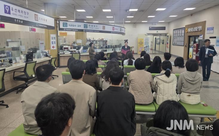 행복한 마음에서 진심 어린 친절이 피어난다