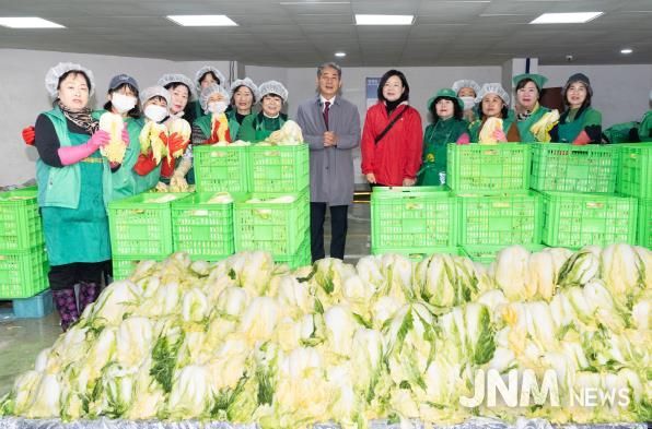 인천시의회 정해권 의장, ‘사랑의 김장나누기’ 행사 참석