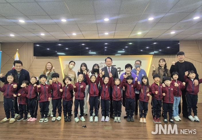 동구 정원어린이집, 수세미차 판매수익금 기탁