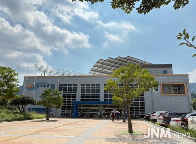 광양시, 광양수영장 매점 4운영자 모집 - 체육과(광양수영장 전경).