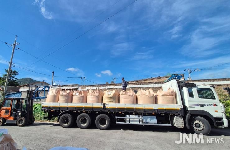 광양시, 2025년산 공공비축미곡 건조벼 매입 본격 추진 - 농식품유통과(상차된 미곡)