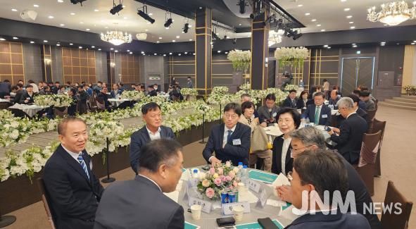 김천상공회의소 제14회 김천CEO포럼 오찬 세미나 개최