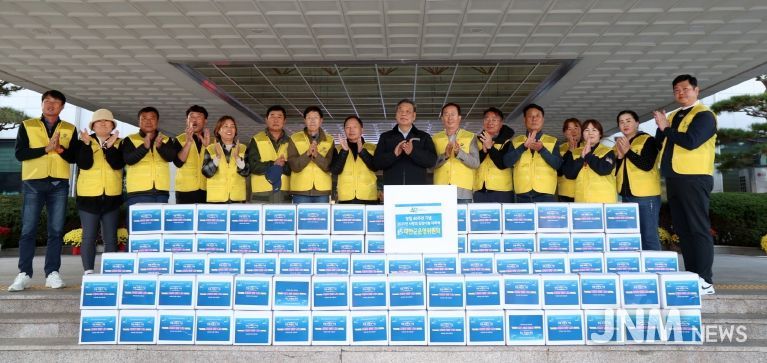 대한전문건설협회 태안군운영委, 태안군에 ‘사랑의 김치’ 기탁