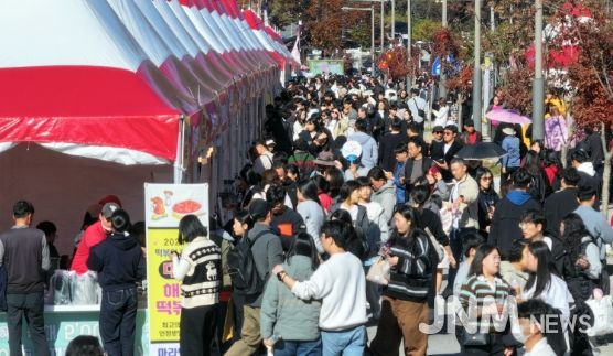 ‘2025 순창 코리아 떡볶이 페스타’, 4만 명 참여 속 대미 장식