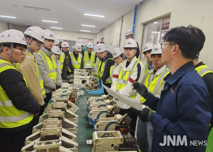 철도 운전 면허 교육생 현장 실습 사진