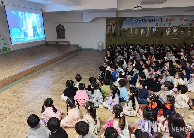 ‘AI 환경 동화’로 환경보존의 가치를 전하다((AI환경동화))