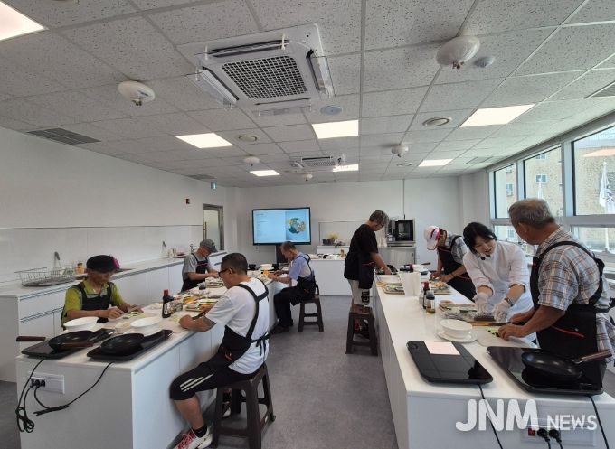 이천시 남부건강생활지원센터, 3기 요리교실 ‘앙코르 요리하는 상남자’ 성료