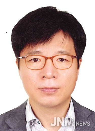 엄진섭 한국방송통신대학교 서기관