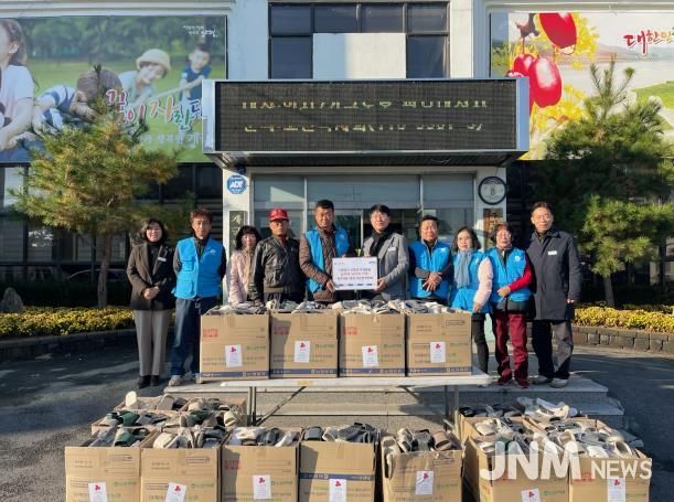 바르게살기운동 개군면 위원회, 양평군 개군면 경로당에 슬리퍼 500개 기탁