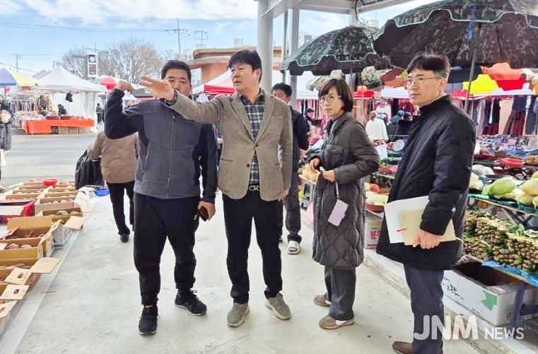 공진혁 의회운영위원장, 남창 옹기종기 시장 전통시장 현대화사업 현장 방문
