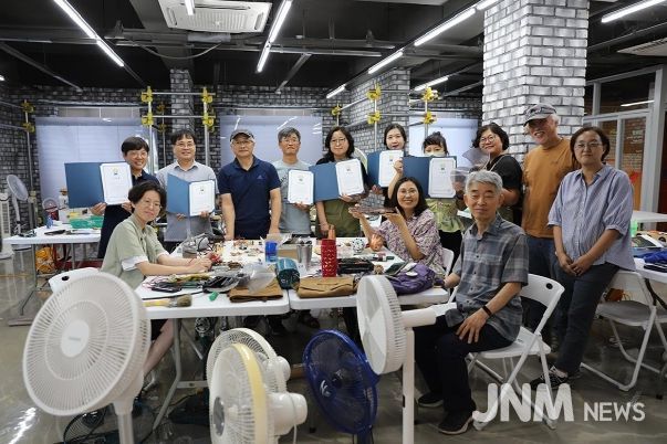 폐기물의 새활용 통한 순환경제사회 도시 선도 (디자인씽커사업-다시 실험실 수료식)