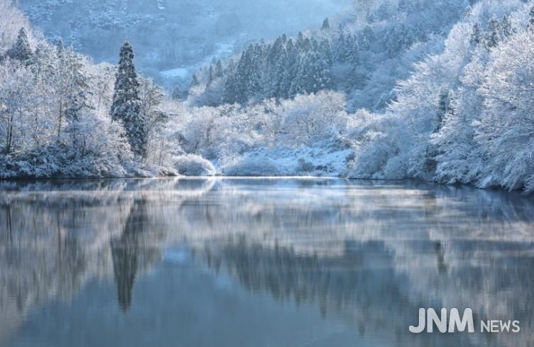 화순 세량제의 겨울아침(정인희 작품).