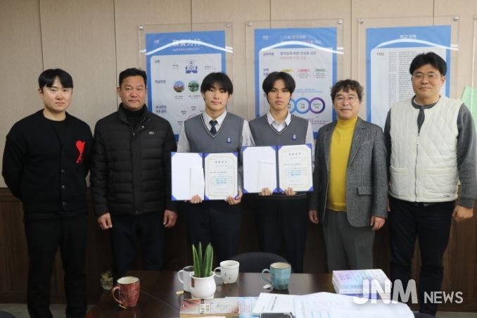 대정고 동문 모임 ‘제주해경 송악회’ 모교에 장학금 전달