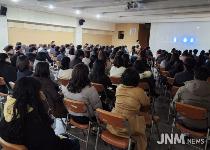 강화군, 한문철 변호사 초청 ‘강화아카데미’ 개최… 교통안전 공감대 높여