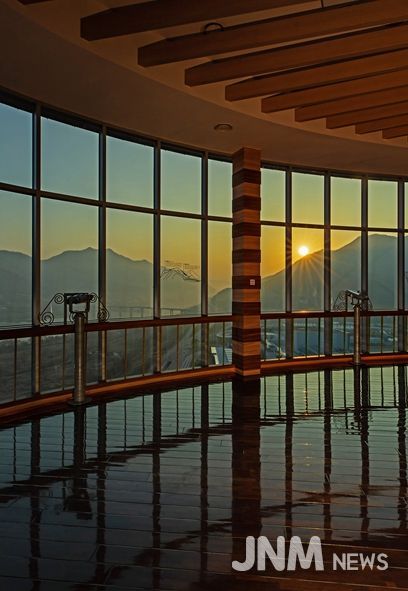 유니온타워 전망대 일출 모습