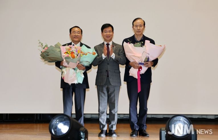 성실·유공납세자 표창 수여식.