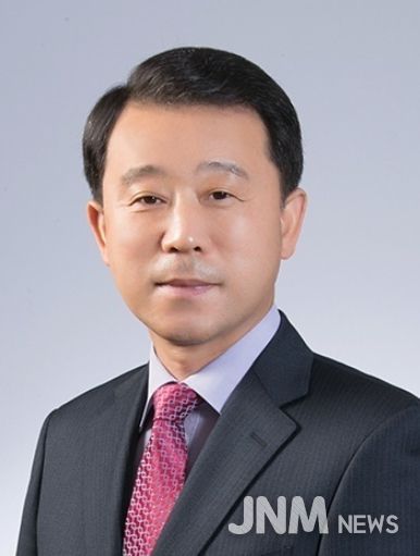 정수권 경상북도경산교육지원청 교육장