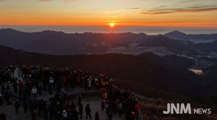 천성산 새해 해맞이