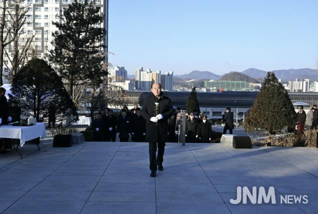 동두천시, 2026년 병오년 새해맞이 현충탑 참배