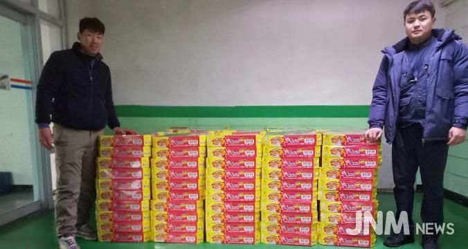 오산시, 궐동 소재 뉴월드마트로부터 컵라면 300박스 기탁 받아